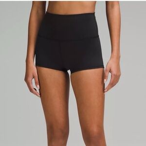 Lululemon 2” Short Shorts